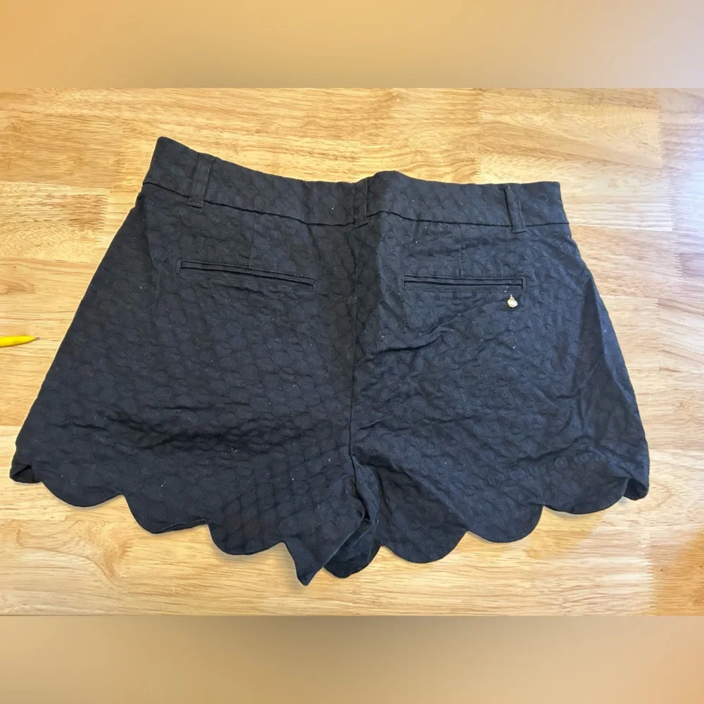 Crown & Ivy Shelby Scalloped Shorts Sz 12 - Picture 4 of 6
